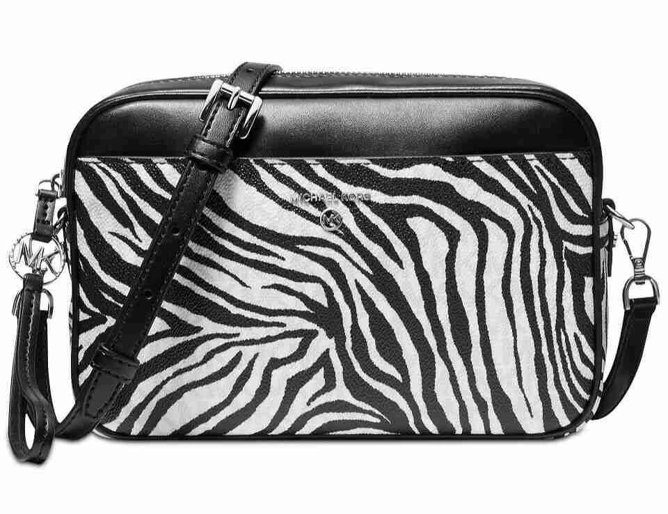 商品[二手商品] Michael Kors|Jet Set Charm EW MK Signature VC Clutch Crossbody Bag,价格¥1173,第1张图片