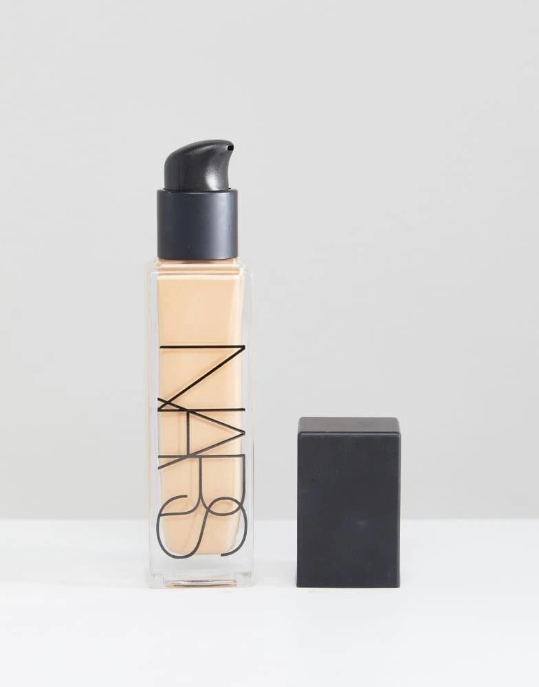 NARS Natural Radiant Longwear Foundation 商品