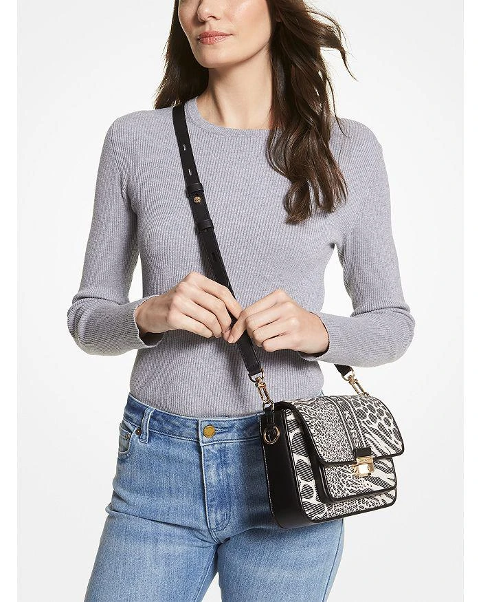 商品Michael Kors|Bradshaw Medium Messenger Bag,价格¥1600,第2张图片详细描述