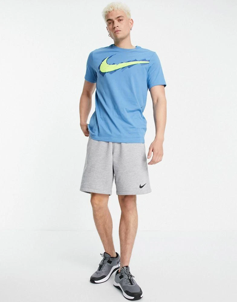 商品NIKE|Nike Training Sport Clash logo t-shirt in blue,价格¥133,第4张图片详细描述