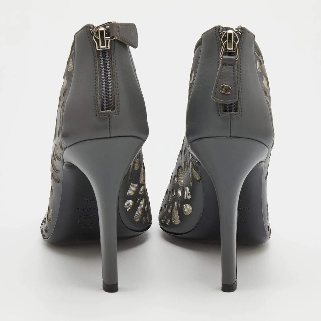 商品[二手商品] Chanel|Chanel Grey Laser Cut Leather and Mesh Booties Size 39.5,价格¥1284,第5张图片详细描述