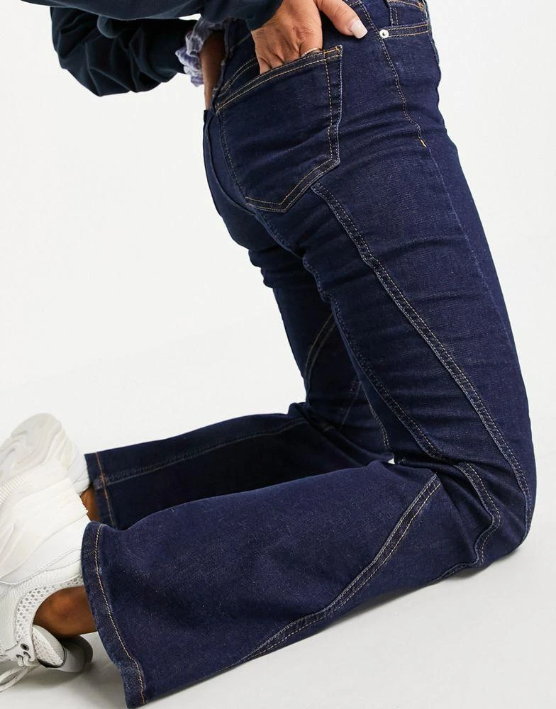 商品Topshop|Topshop Petite indigo curve flared Jamie jeans,价格¥260,第3张图片详细描述