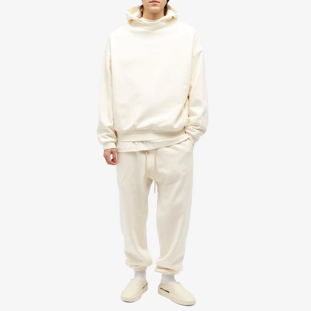 商品Essentials|Fear of God Essentials Essential Hoodie - Cloud Dancer,价格¥1108,第4张图片详细描述