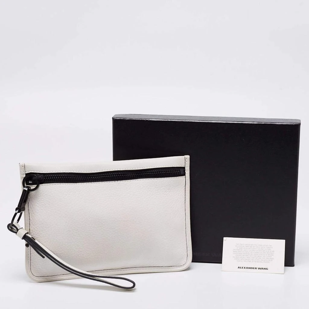 Alexander Wang White/Black Leather Slim Wristlet Clutch 商品