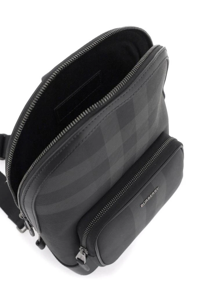 商品Burberry|One-shoulder backpack check,价格¥5390,第4�张图片详细描述