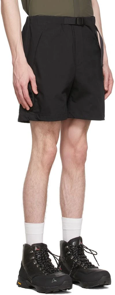 商品DESCENTE|Black Cotton Shorts,价格¥741,第2张图片详细描述