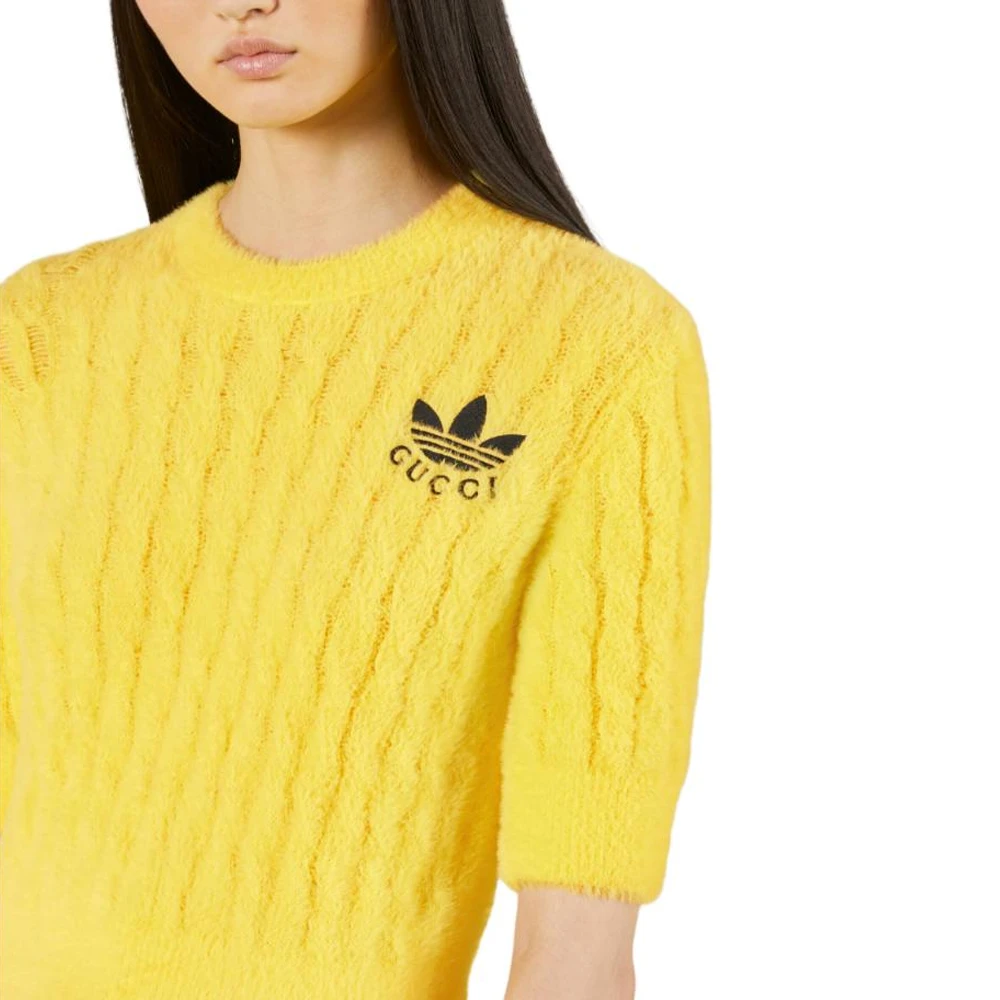 商品[国内直发] Gucci|古驰 x adidas originals adidas x Gucci联名系列 SS23 字母Logo印花圆领针织短袖毛衣截短上衣 女款 黄色,价格¥2473,第5张图片详细描述