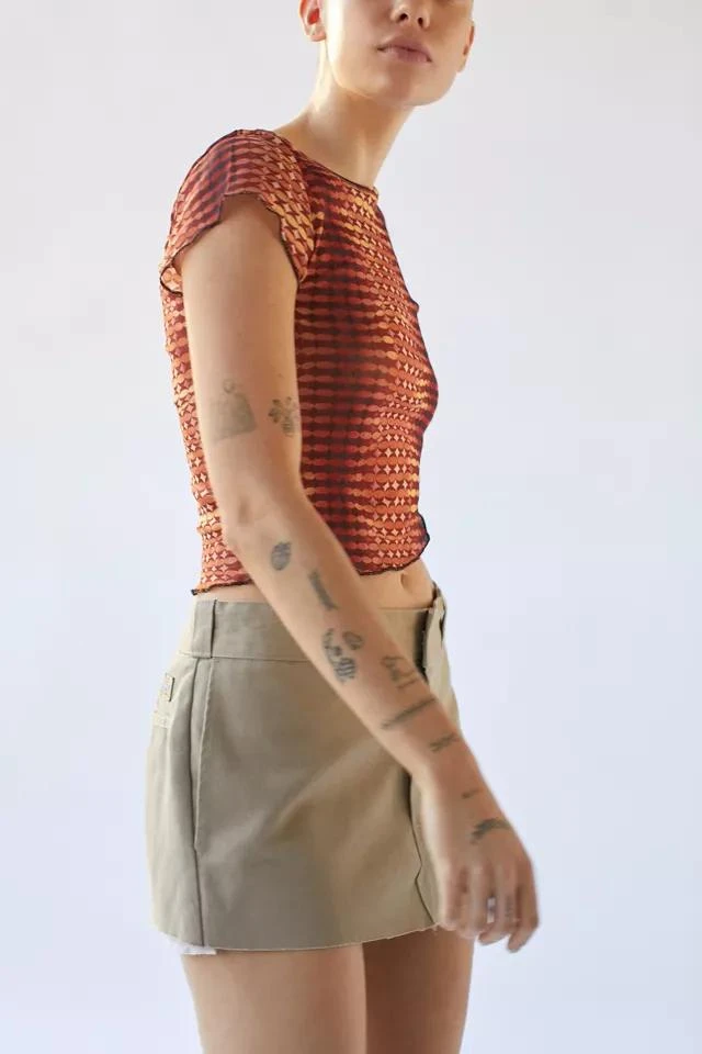 商品Urban Outfitters|UO Mesh Asymmetrical Tee,价格¥156,第5张图片详细描述