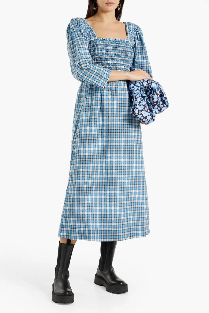商品Ganni|Shirred checked cotton-blend seersucker midi dress,价格¥486,第2张图片详细描述