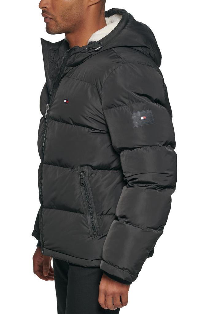 商品Tommy Hilfiger|Faux Shearling Lined Hooded Puffer Jacket,价格¥588,第7张图片详细描述