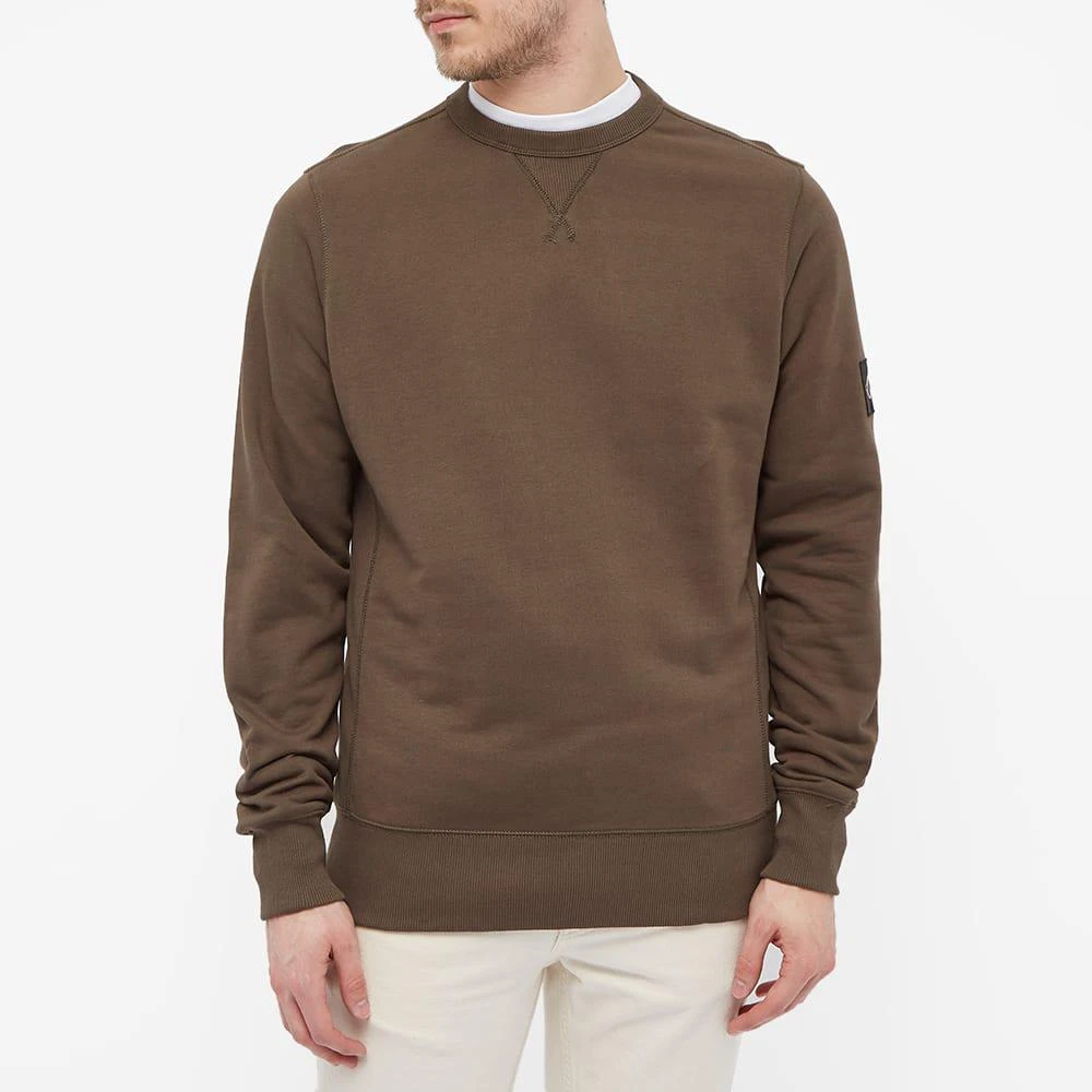 商品Calvin Klein|Calvin Klein Monogram Sleeve Badge Crew Sweat,价格¥389,第3张图片详细描述