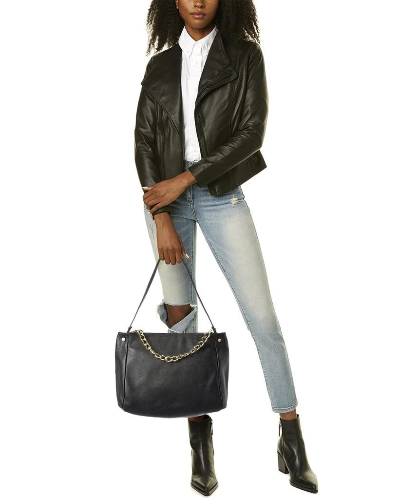 商品Italian Leather|Italian Leather Shoulder Bag,价格¥788,第4张图片详细描述