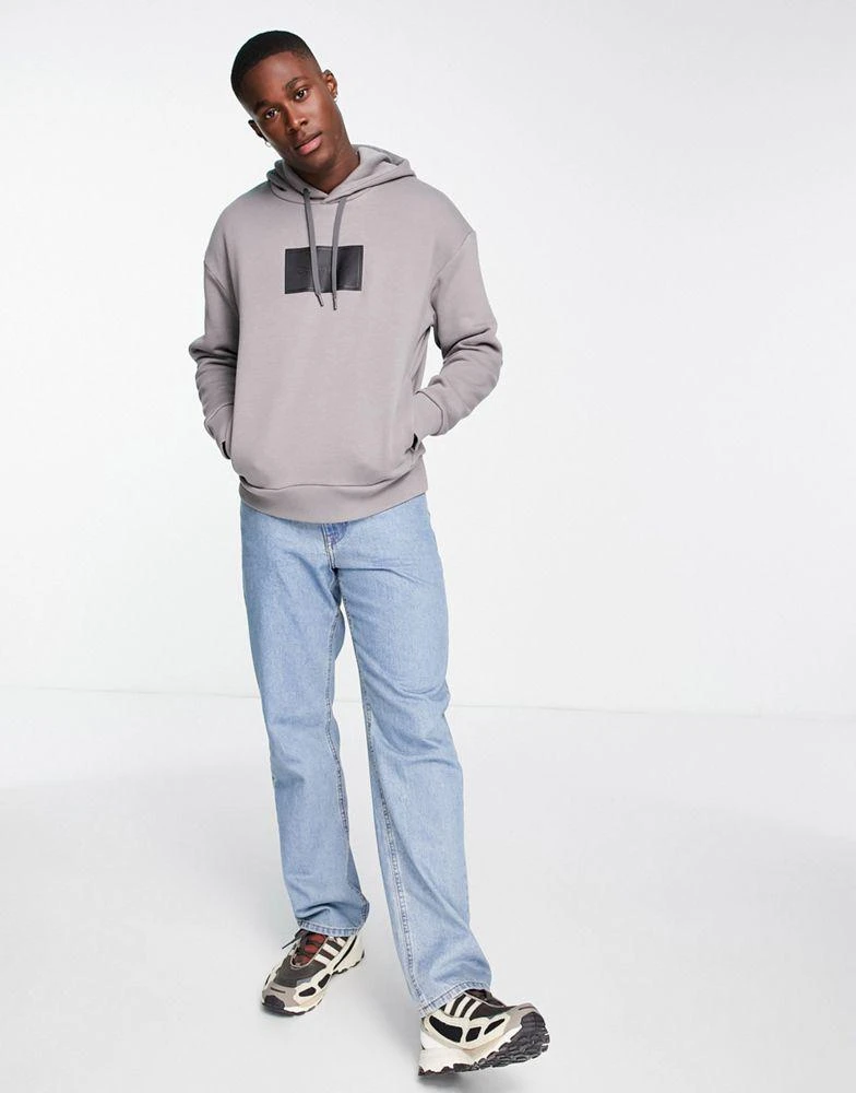 商品Calvin Klein|Calvin Klein textured logo box comfort hoodie in grey,价格¥676,第4张图片详细描述