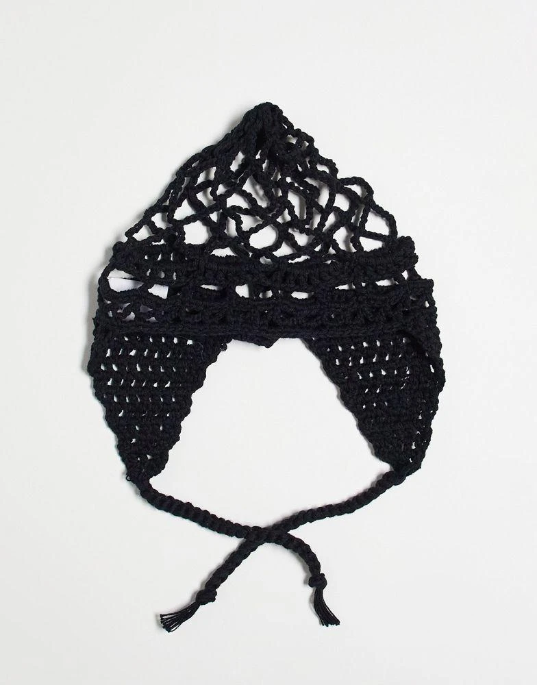 商品COLLUSION|COLLUSION crochet festival skull cap with tie detail in black,价格¥146,第1张图片