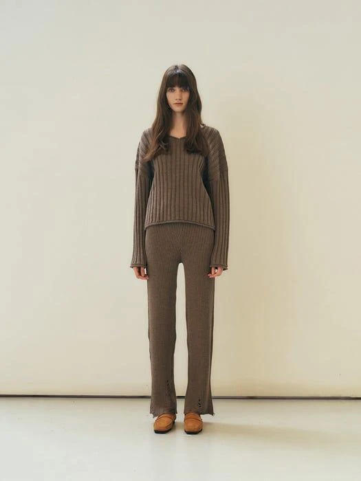 商品MAISONMARAIS|V-Neck Ribbed Sweater - Cocoa,价格¥1424,第3张图片详细描述