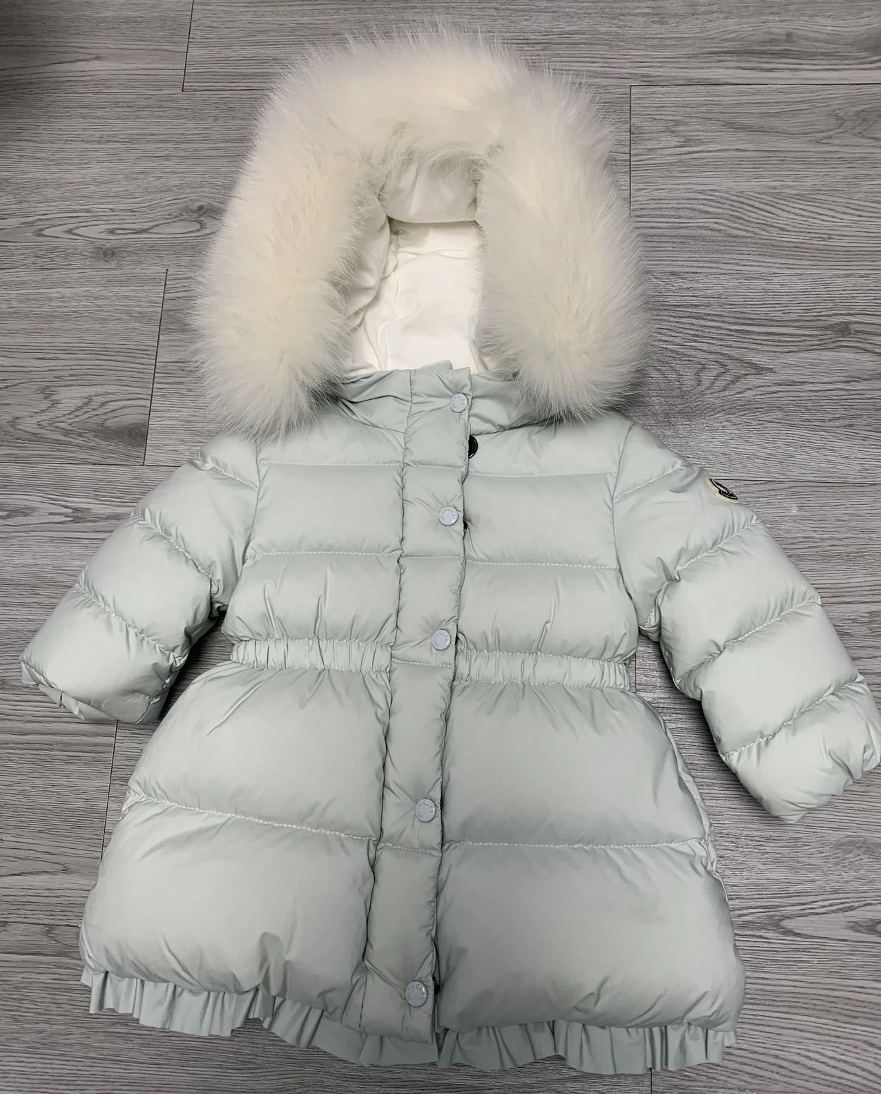 商品Moncler|盟可睐 童装 中长款袖标连帽 保暖长䄂羽绒服外套冬季女童  1C50212-53333-90D,价格¥5644,第1张图片