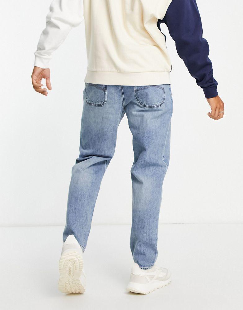 Armani Exchange carrot leg jeans in light wash blue商品第2张图片规格展示