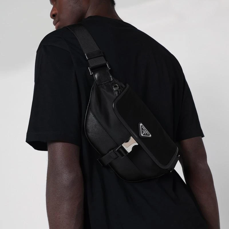 商品Prada|Black Re-Nylon and Saffiano shoulder bag,价格¥12469,第2张图片详细描述