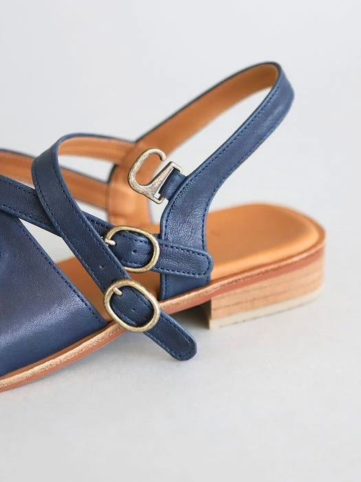 商品HEENN|Leather Crossover Sandals_Indigo,价格¥1731,第3张图片详细描述
