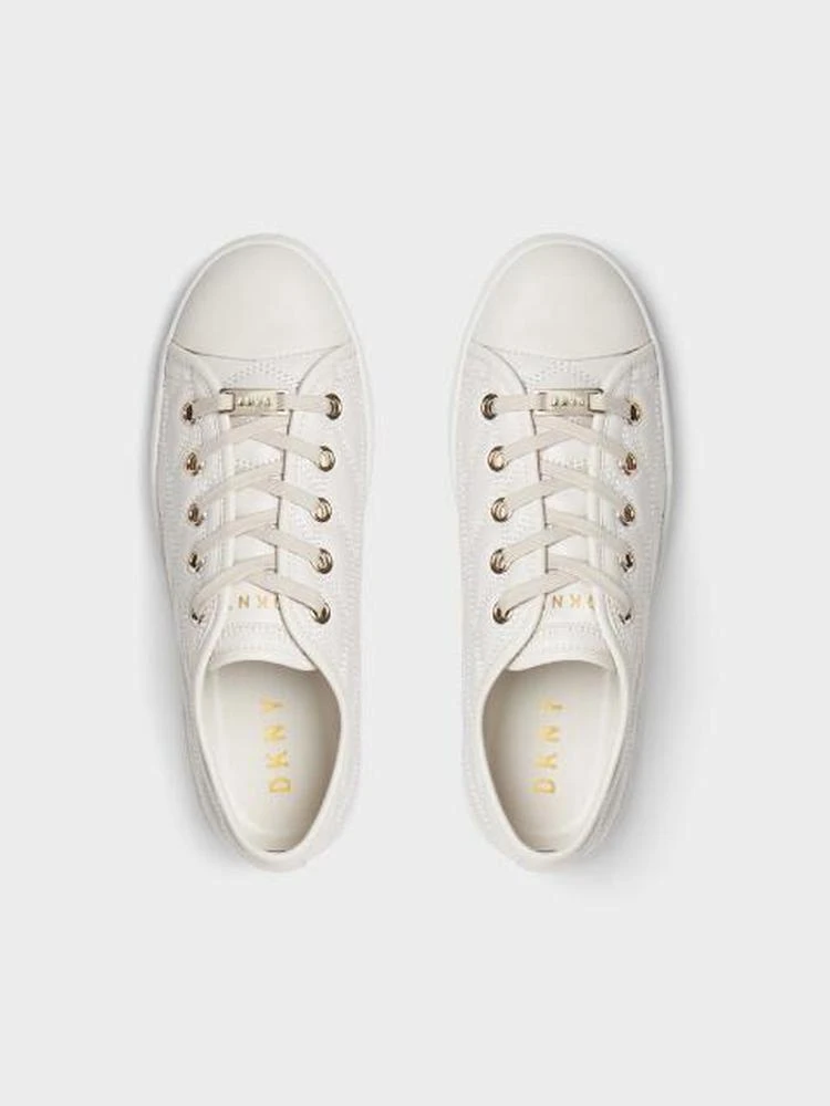 商品DKNY|Brayden Quilted Nappa Court Sneaker,价格¥303,第3张图片详细描述