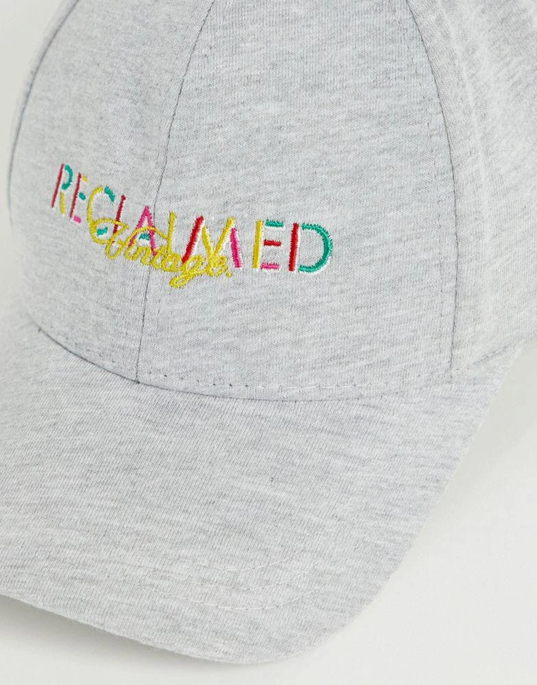 商品Reclaimed Vintage|Reclaimed Vintage inspired unisex cap in grey marl with rainbow logo,价格¥86,第3张图片详细描述