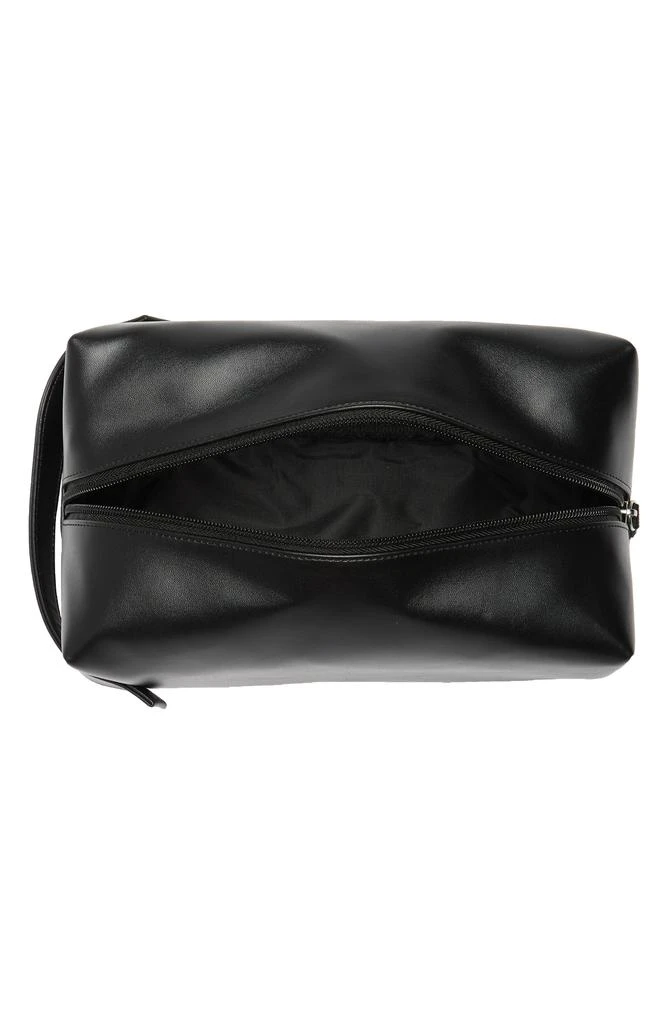 商品Original Penguin|Modern Zip Dopp Case,价格¥80,第4张图片详细描述