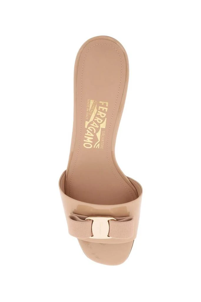 商品Salvatore Ferragamo|Salvatore ferragamo patent leather mules with vara bow,价格¥4502,第2张图片详细描述