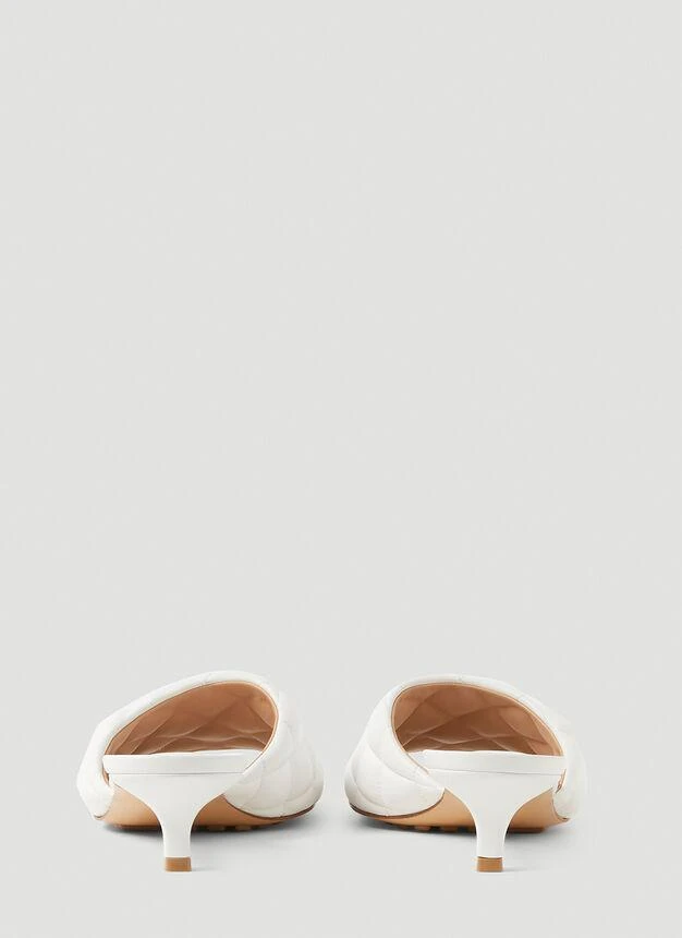 商品Bottega Veneta|Padded Kitten Heel Mules in White,价格¥8720,第4张图片详细描述