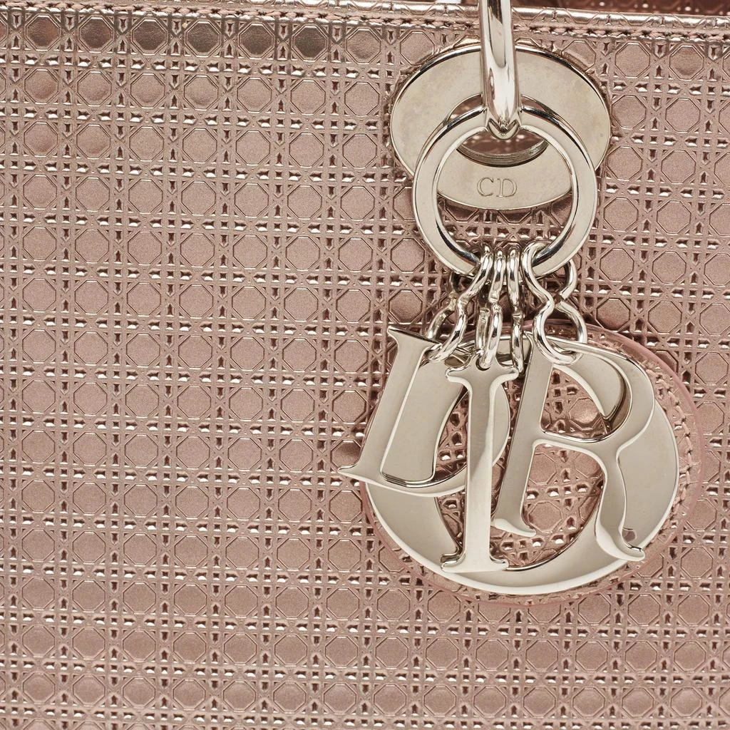 商品[二手商品] Dior|Dior Metallic Rose Gold Micro Cannage Laminated Leather Medium Lady Dior Tote,价格¥16263,第5张图片详细描述