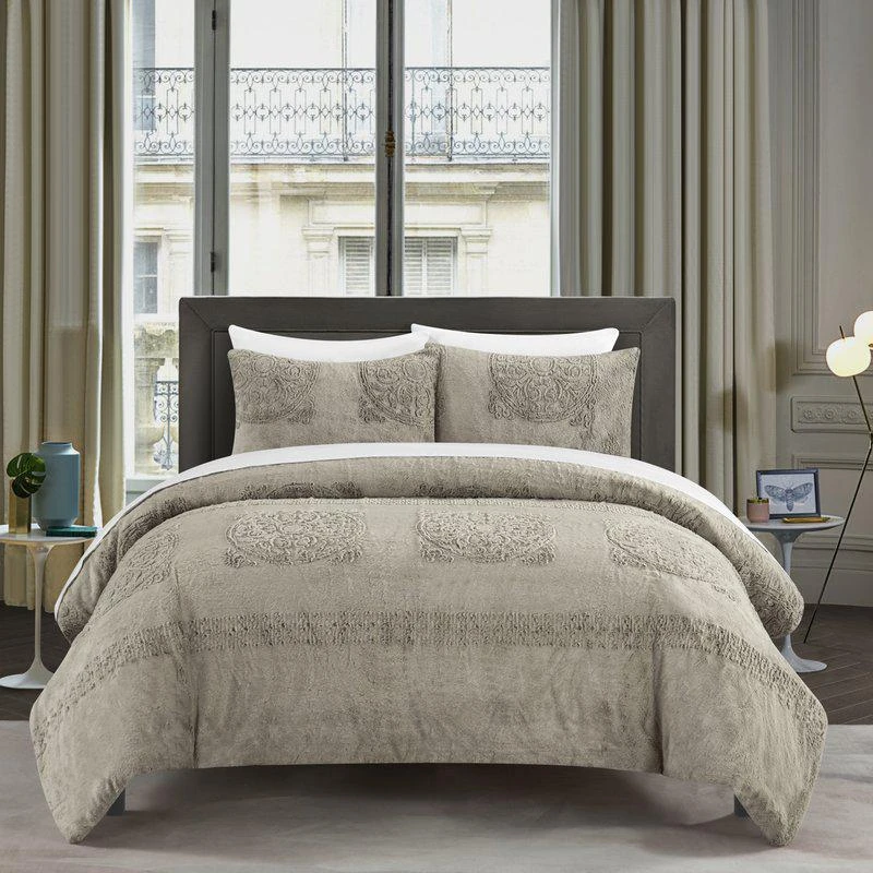 商品Chic Home Design|Amara 2 Piece Comforter Set Embossed Mandala Pattern Faux Fur Micromink Backing Bedding TWIN,价格¥823,第1张图片
