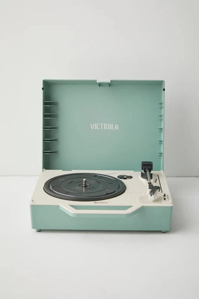 商品Victrola|Victrola UO Exclusive Re-Spin Bluetooth Suitcase Record Player,价格¥379,第1张图片