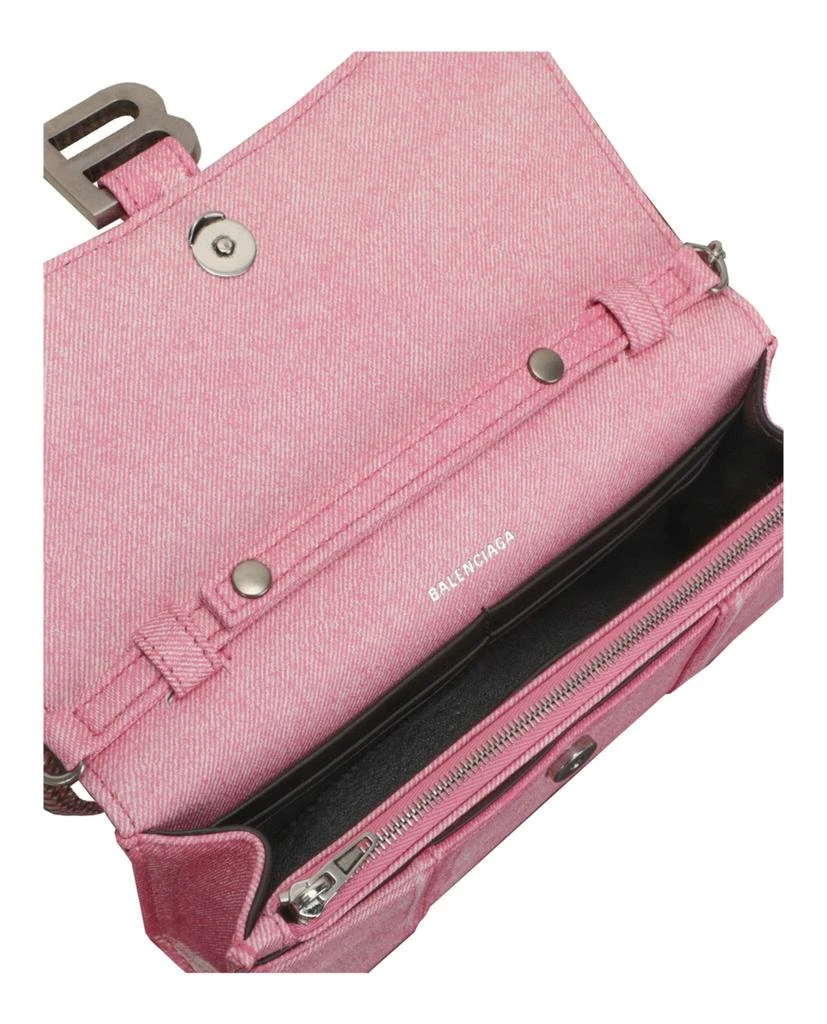 Denim Print Hourglass Wallet On A Chain 商品