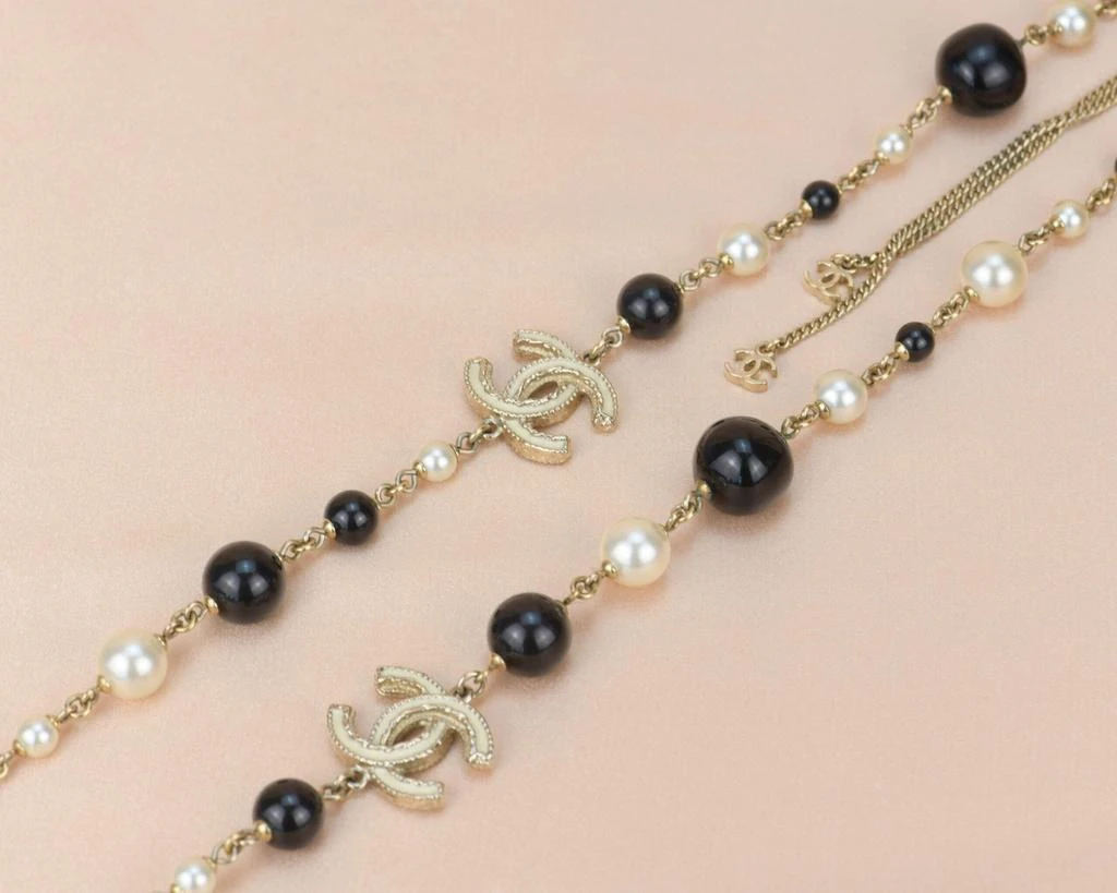 Chanel CC 2011 Pearl Necklace and Earrings Set 商品