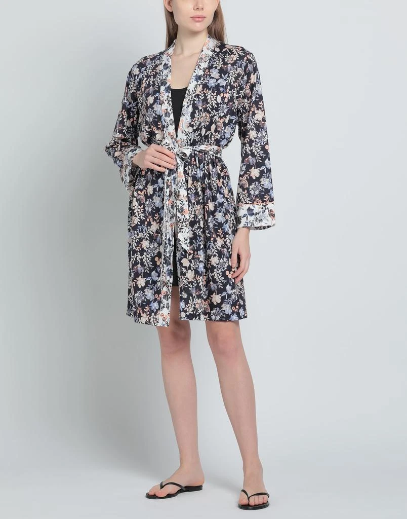 商品CALIDA|Dressing gowns & bathrobes,价格¥630,第2张图片详细描述
