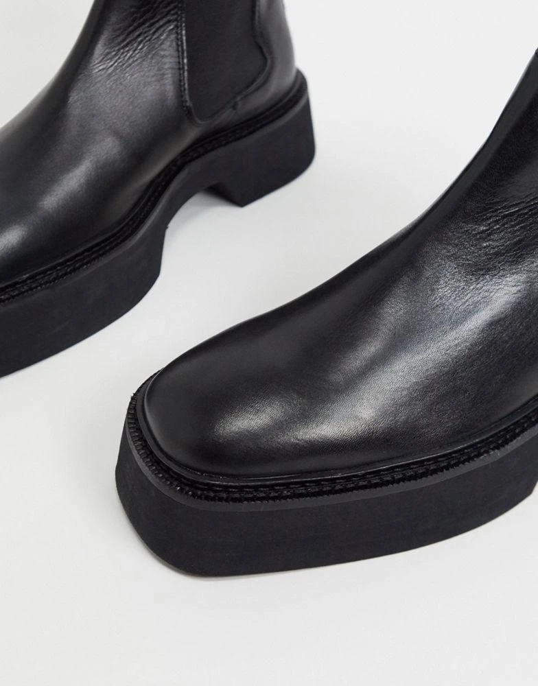 商品ASOS|ASOS DESIGN chelsea square toe boots in black high shine leather,价格¥381,第4张图片详细描述