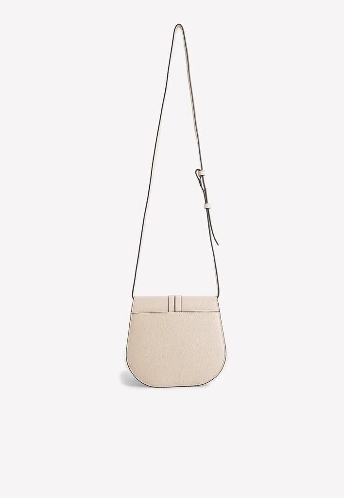 商品Chloé|Logo Charm Nano Saddle Bag,价格¥5567,第3张图片详细描述