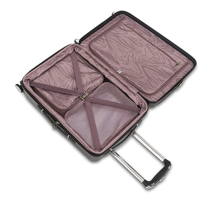 Just Right Expandable Carry On Spinner Suitcase 商品
