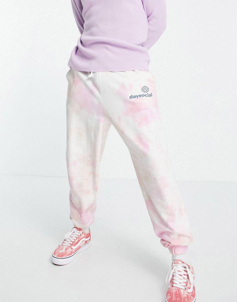 商品ASOS|ASOS Daysocial co-ord relaxed tie dye jogger with logo print in pink and orange,价格¥156,第6张图片详细描述