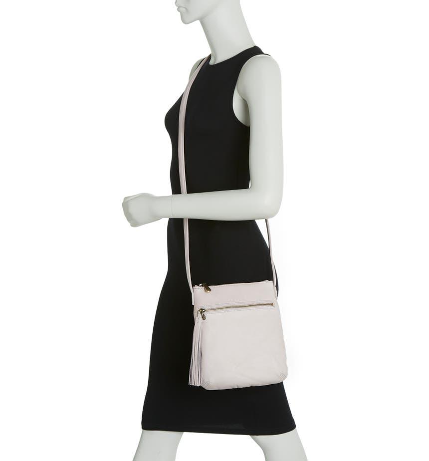 商品Hobo|Sarah Leather Crossbody Bag,价格¥515,第4张图片详细描述