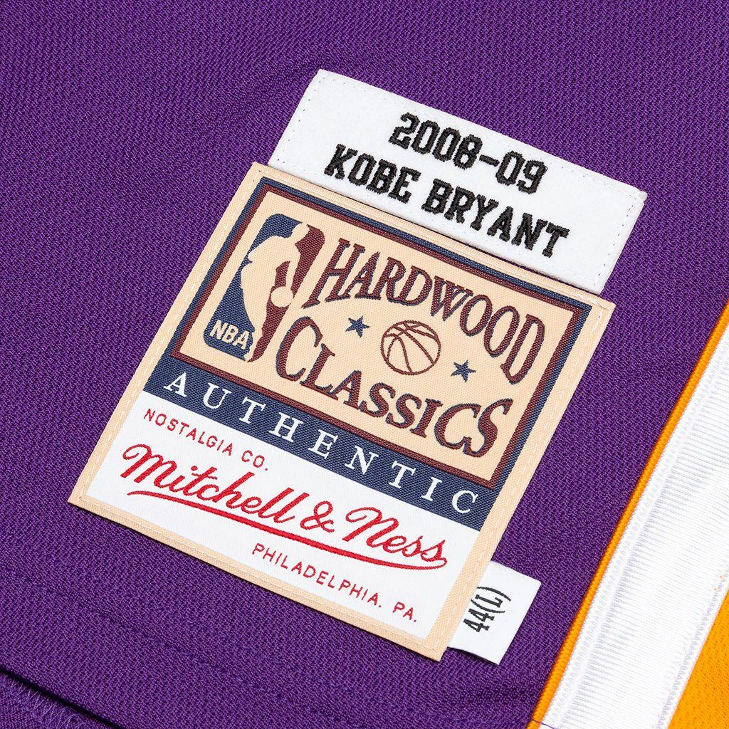 商品Mitchell & Ness|Mitchell & Ness NBA Authentic Jersey Los Angeles Lakers Road Finals 2008-09 Kobe Bryant - Purple,价格¥2278,第4张图片详细描述