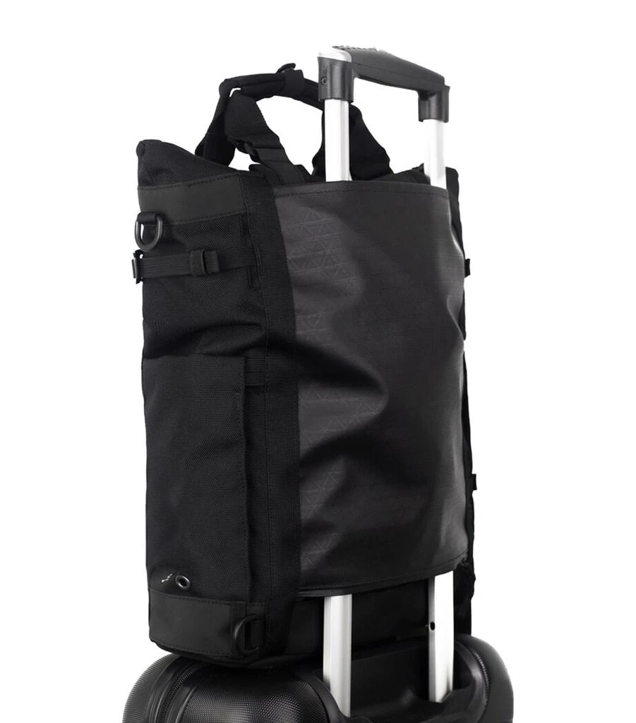商品GROUNDTRUTH|RIKR 17L Technical Tote Backpack,价格¥2055,第5张图片详细描述