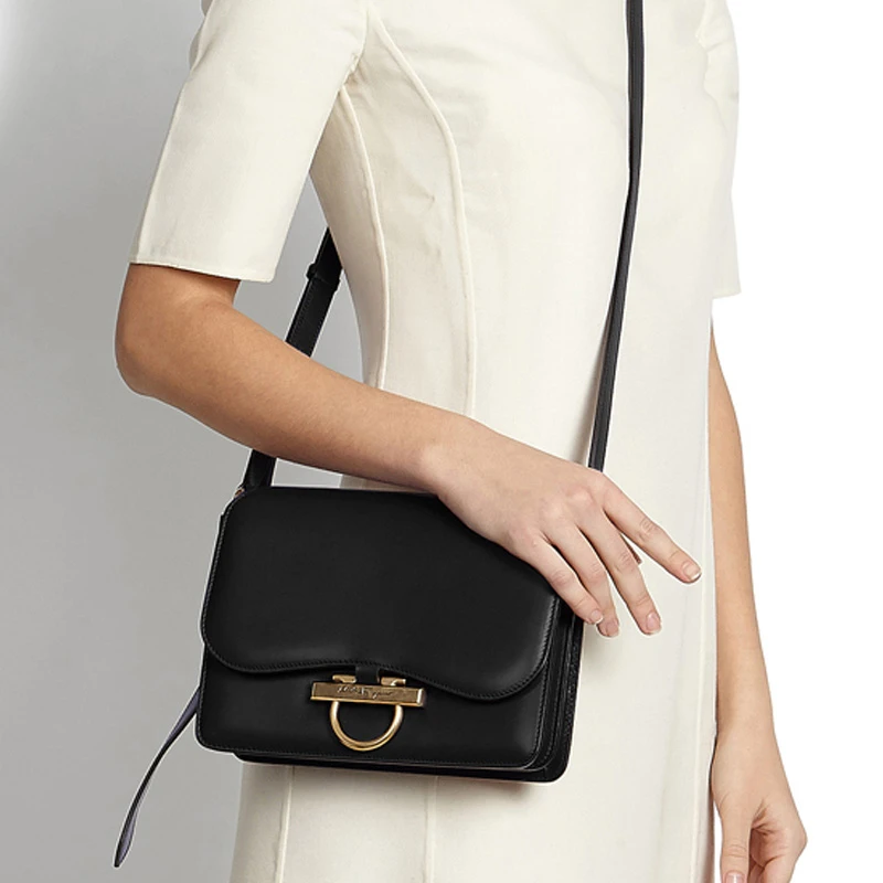 Salvatore Ferragamo 菲拉格慕 女士黑色经典翻盖包 21-H321-699912 商品