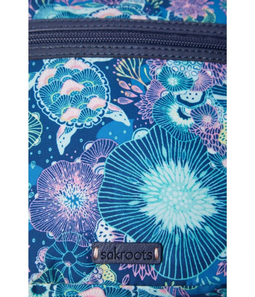 商品Sakroots|Sequoia Small Crossbody,价格¥553,第4张图片详细描述