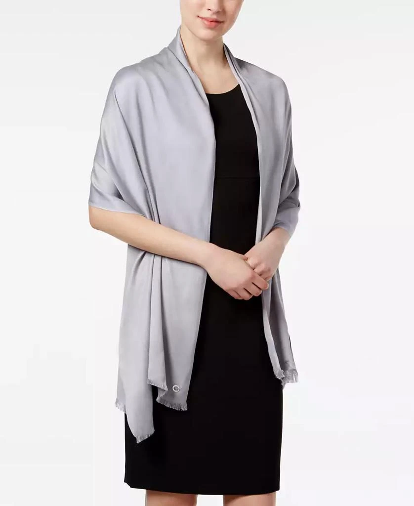 商品Calvin Klein|Women's Solid Satin-Feel Pashmina Scarf,价格¥183,第2张图片详细描述