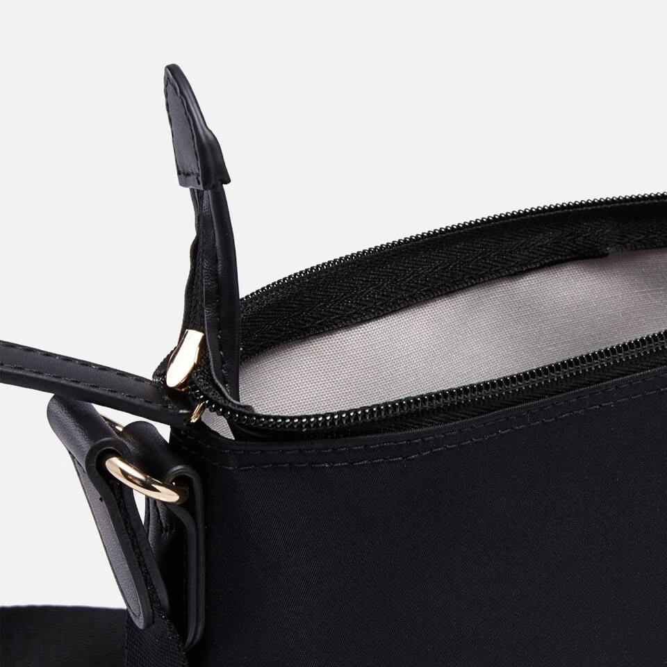 商品Radley|Radley Women's Pocket Essentials Recycled Small Ziptop Cross Body Bag - Black,价格¥643,第4张图片详细描述