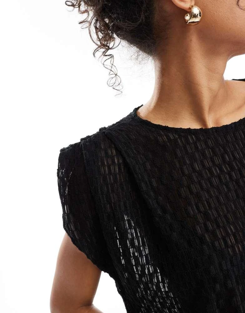 商品VERO MODA|Vero Moda pull on sheer textured top co-ord in black,价格¥120,第4张图片详细描述
