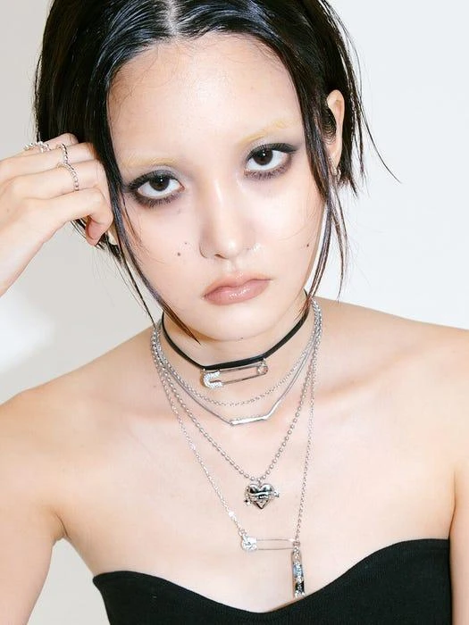 商品August Harmony|Two-way Safety Pin Magnet Necklace_ Silver,价格¥600,第1张图片
