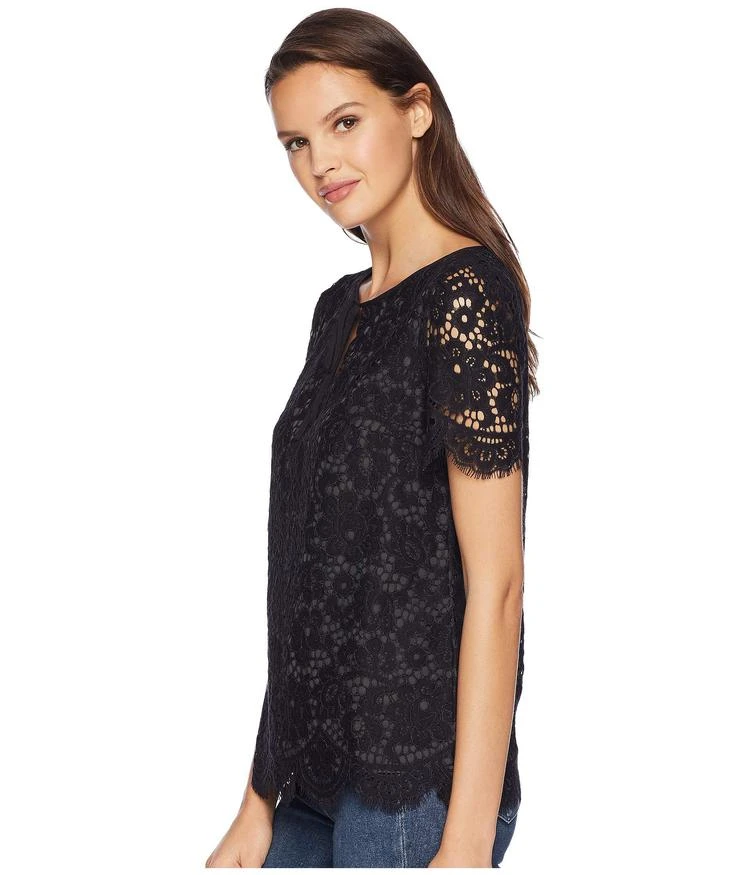 商品Juicy Couture|Soft Woven Bucharest Floral Lace Top,价格¥256,第2张图片详细描述