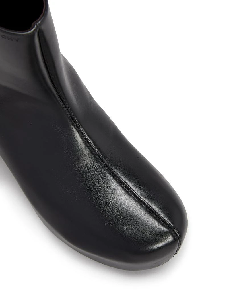 商品Givenchy|Men's G-Clog Straight Leather Booties,价格¥5544,第4张图片详细描述