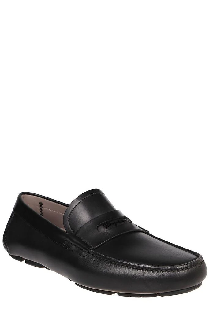 商品Salvatore Ferragamo|Salvatore Ferragamo Logo Embossed Loafers,价格¥3577,第2张图片详细描述